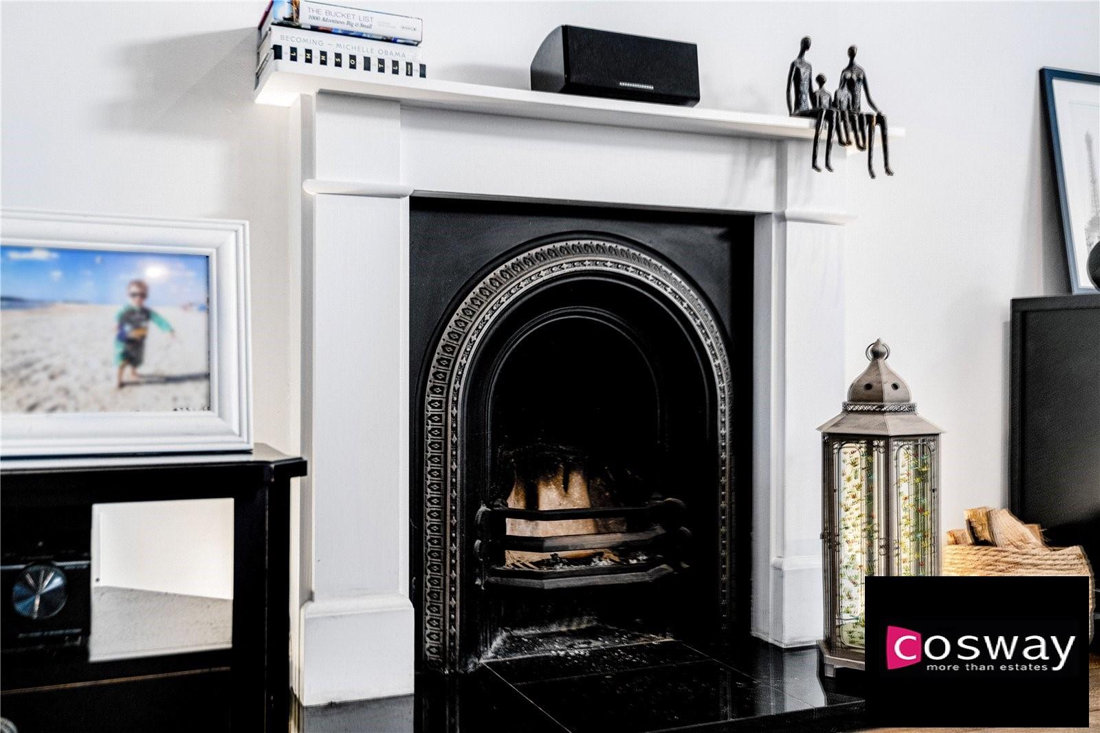 Sunbury Avenue, Mill Hill, NW7, London